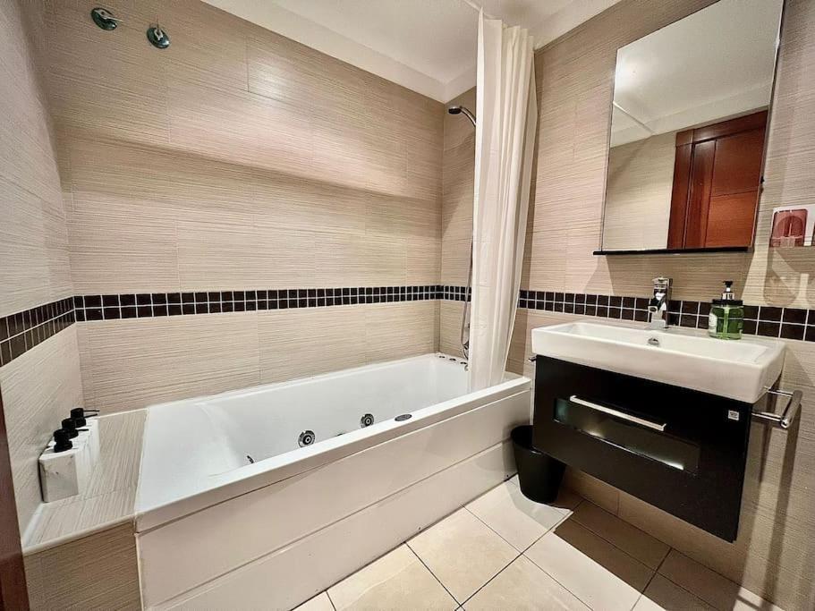 ויגו Central Suites Arenal מראה חיצוני תמונה